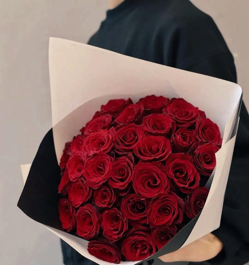 一大束玫瑰花对女生意味着什么？